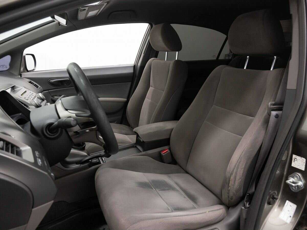 Honda Civic с пробегом — 2008 год. Фото: #7