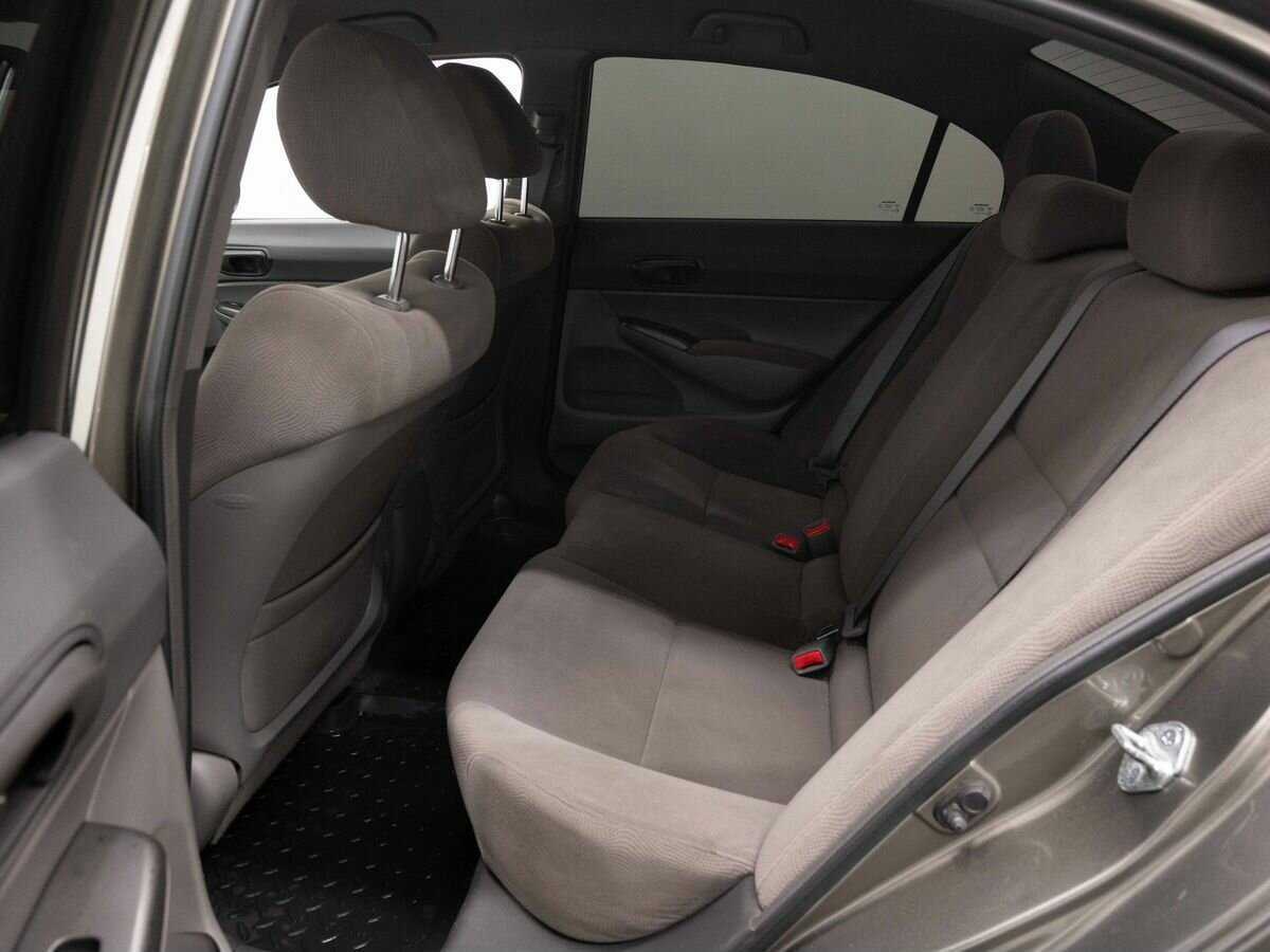 Honda Civic с пробегом — 2008 год. Фото: #8