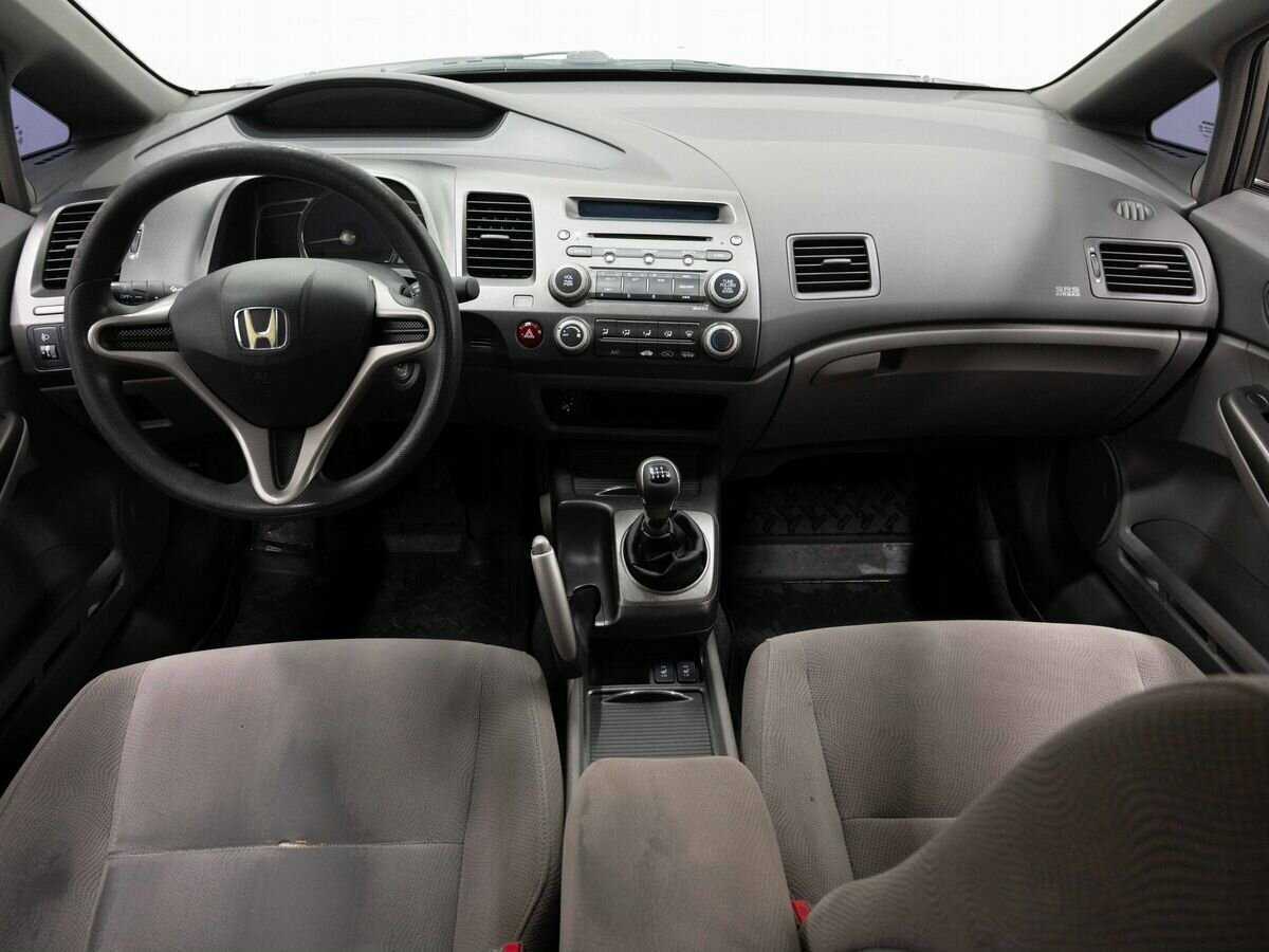 Honda Civic с пробегом — 2008 год. Фото: #12
