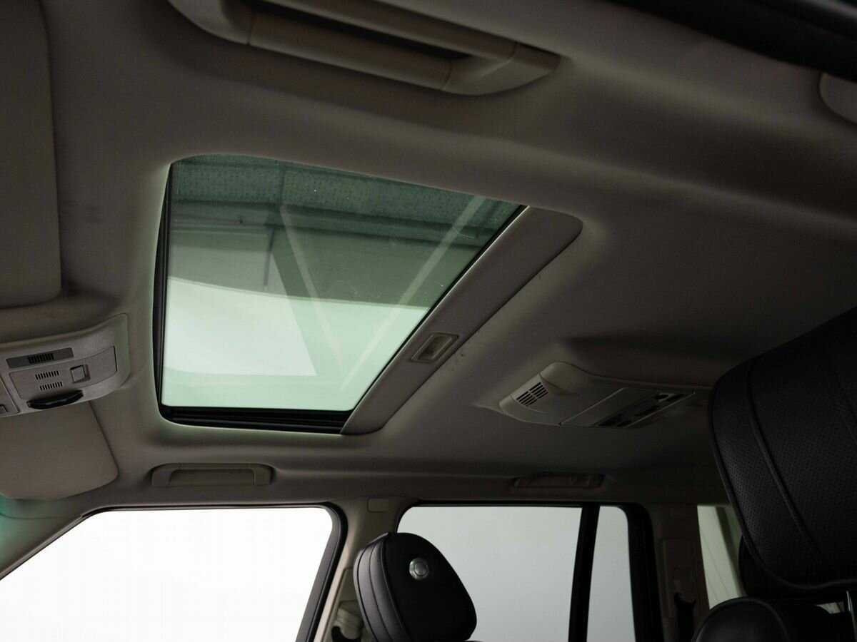 Land Rover Range Rover с пробегом — 2012 год. Фото: #14