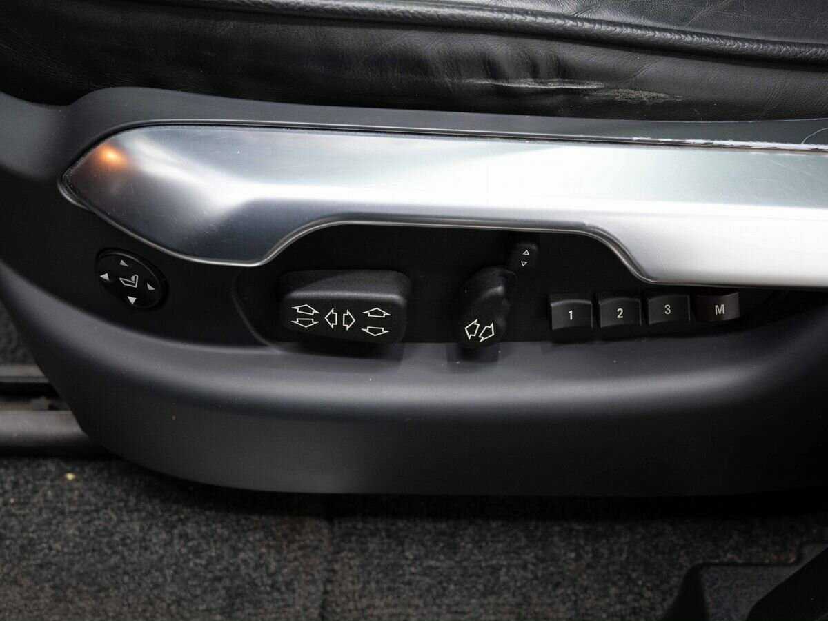 Land Rover Range Rover с пробегом — 2012 год. Фото: #21