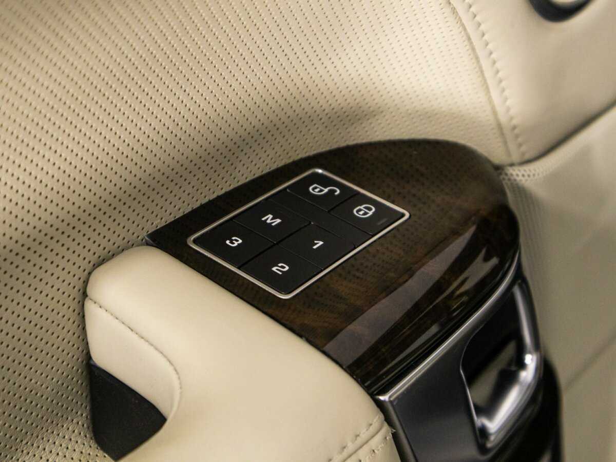 Land Rover Range Rover с пробегом — 2017 год. Фото: #15