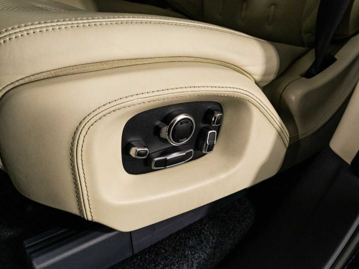 Land Rover Range Rover с пробегом — 2017 год. Фото: #16