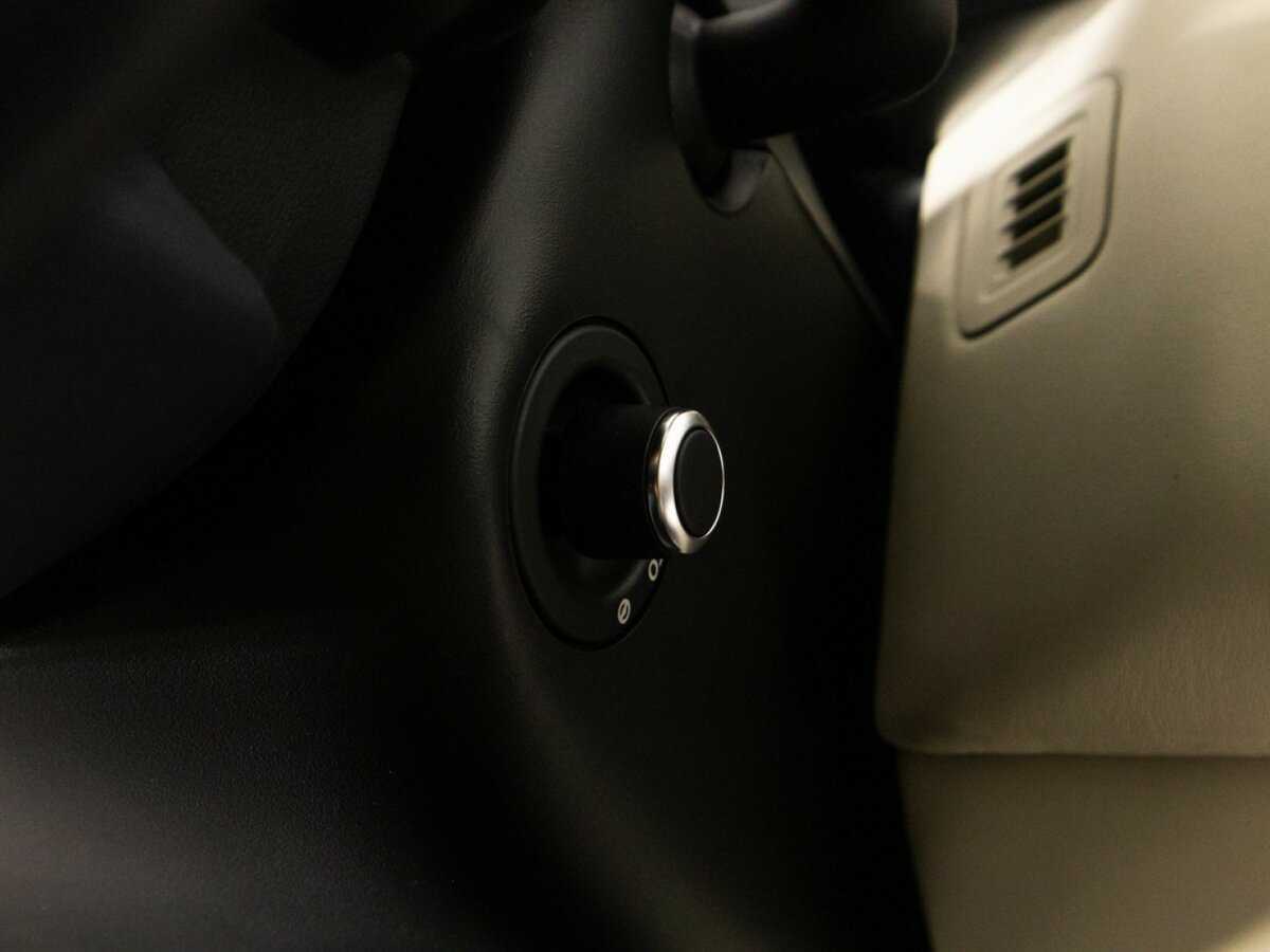 Land Rover Range Rover с пробегом — 2017 год. Фото: #25