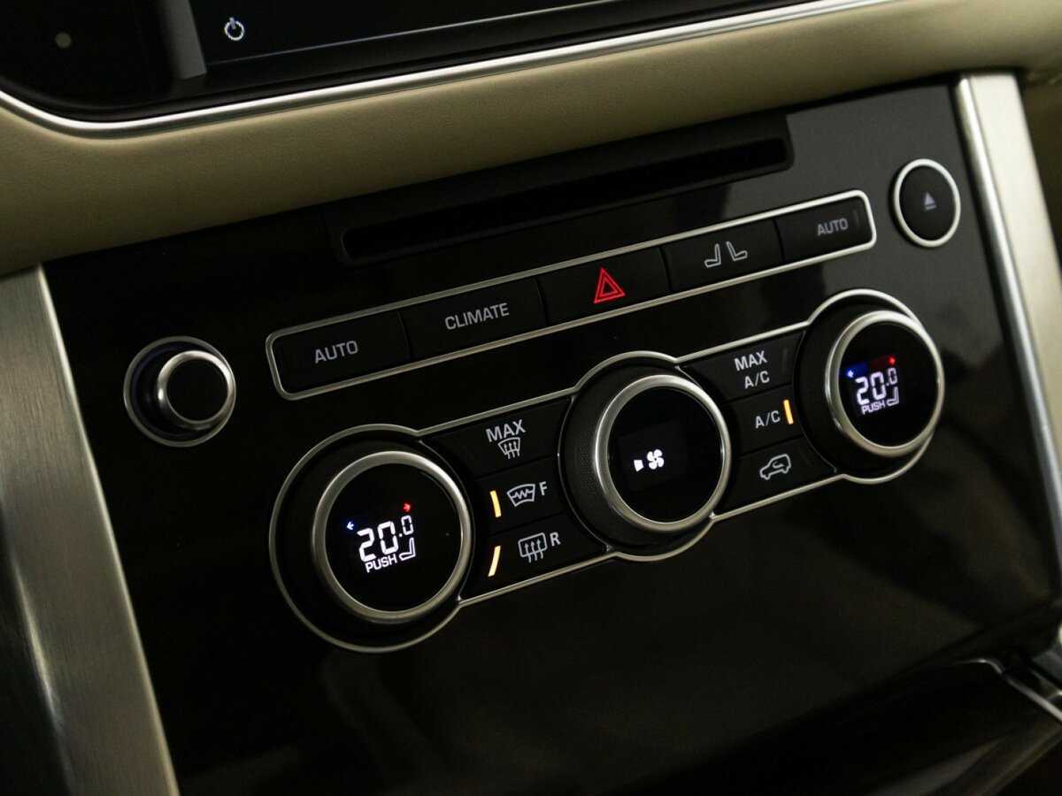 Land Rover Range Rover с пробегом — 2017 год. Фото: #27