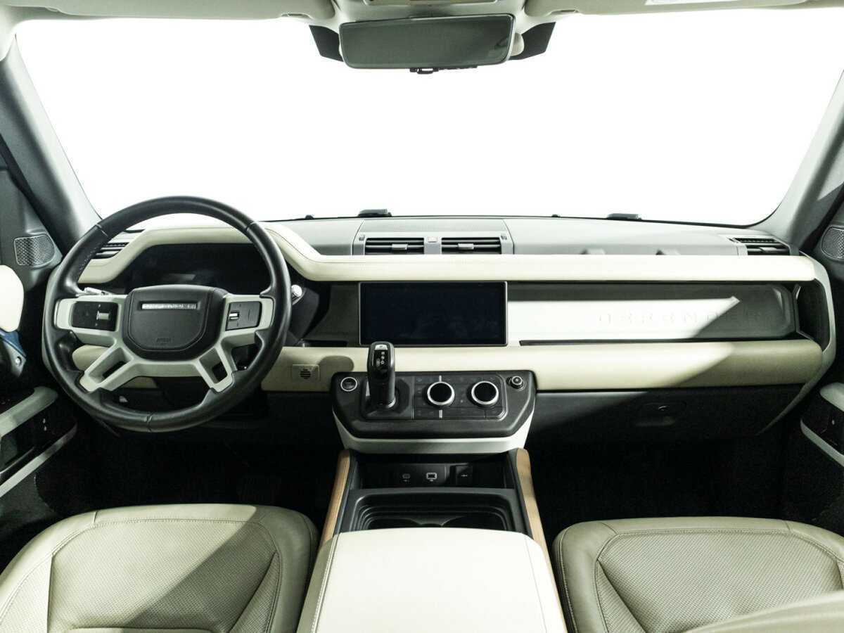 Land Rover Defender с пробегом — 2020 год. Фото: #12