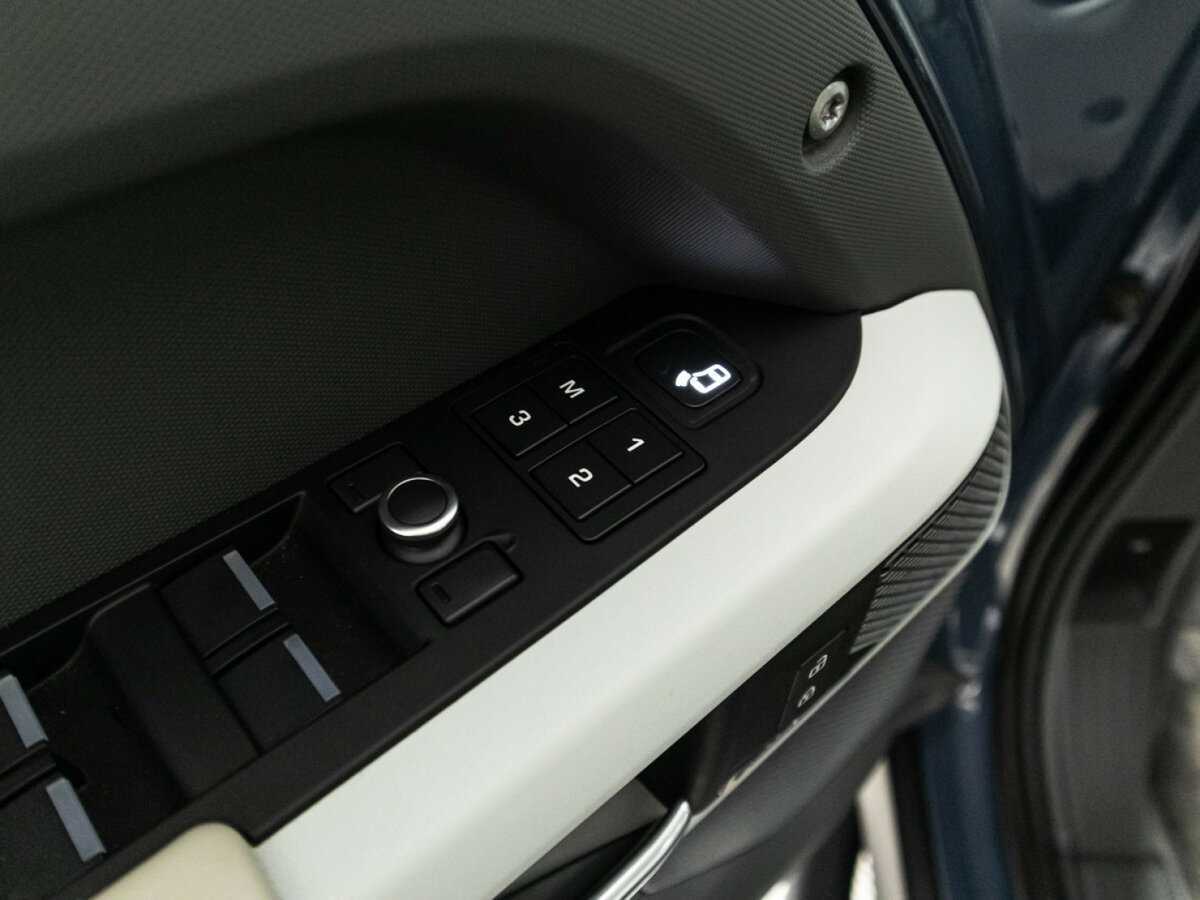 Land Rover Defender с пробегом — 2020 год. Фото: #16