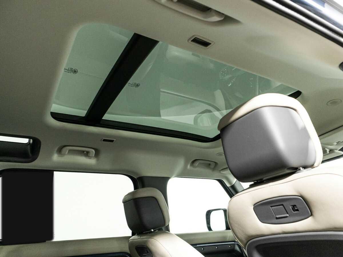 Land Rover Defender с пробегом — 2020 год. Фото: #18