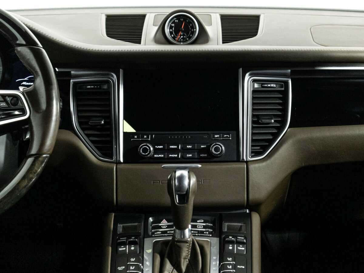 Porsche Macan с пробегом — 2017 год. Фото: #13