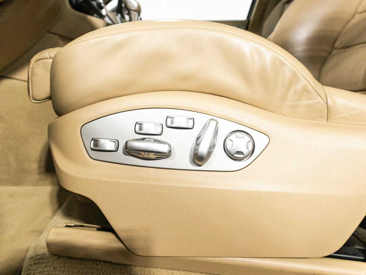 Porsche Cayenne с пробегом — 2015 год. Фото: #17