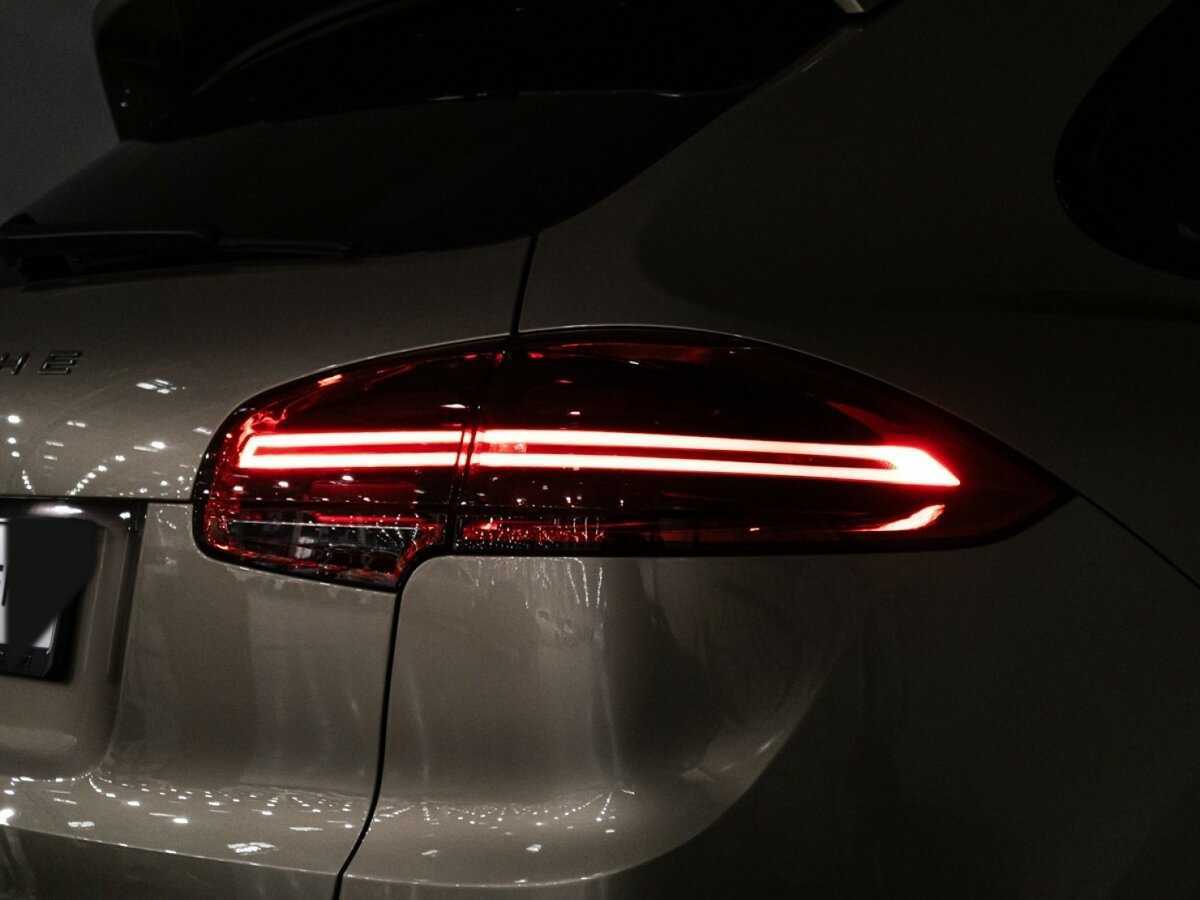 Porsche Cayenne с пробегом — 2015 год. Фото: #29