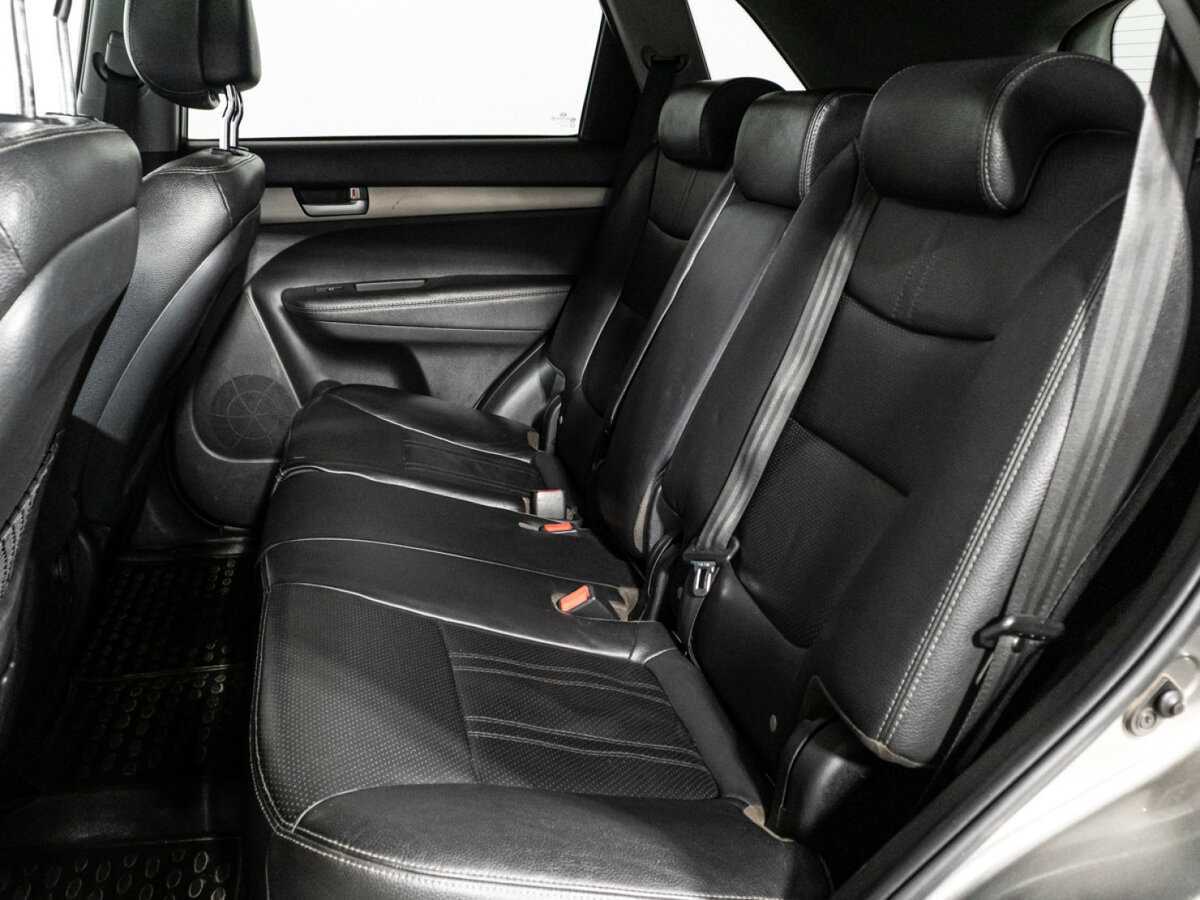 Kia Sorento с пробегом — 2011 год. Фото: #9