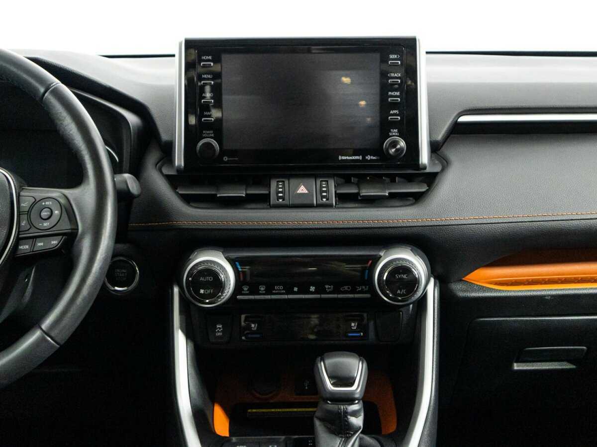 Toyota RAV4 с пробегом — 2019 год. Фото: #13