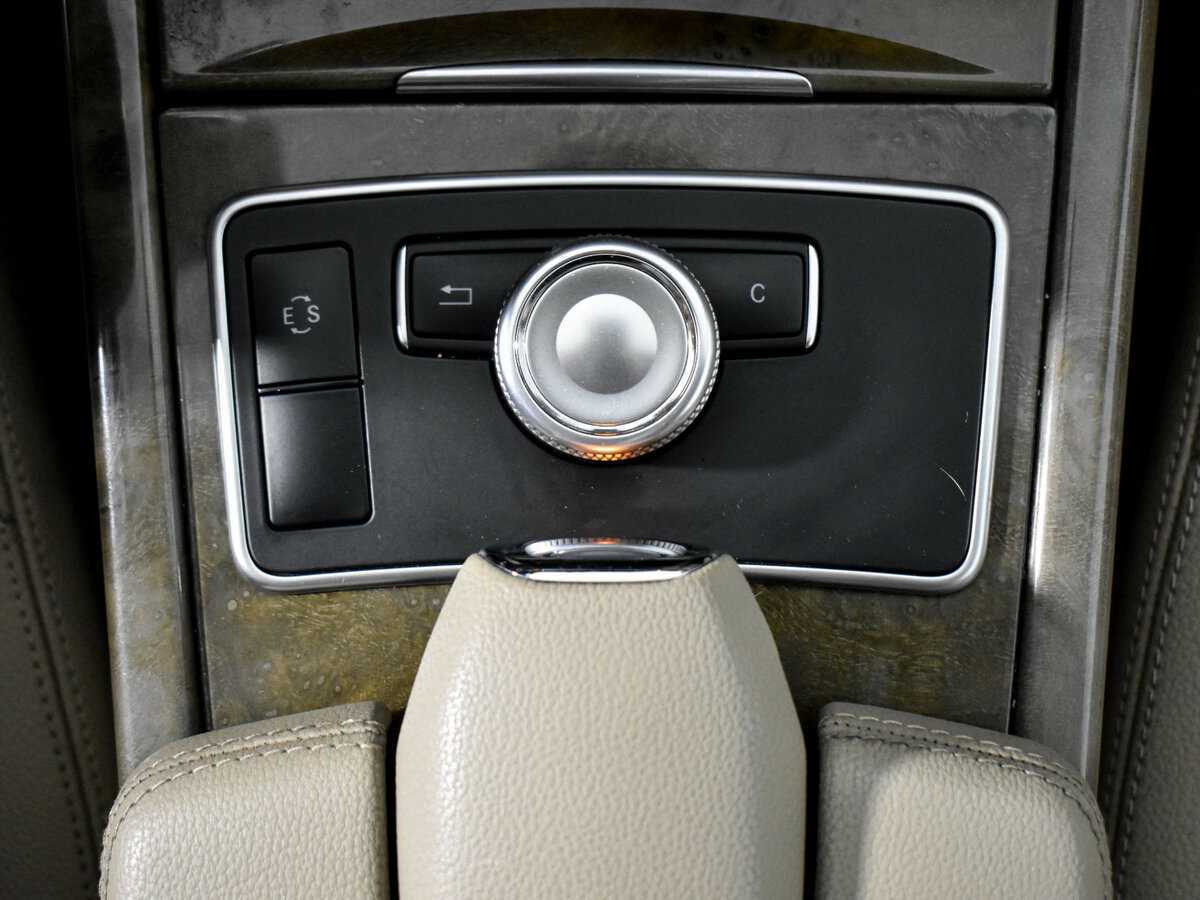 Mercedes-Benz E-Класс с пробегом — 2010 год. Фото: #8