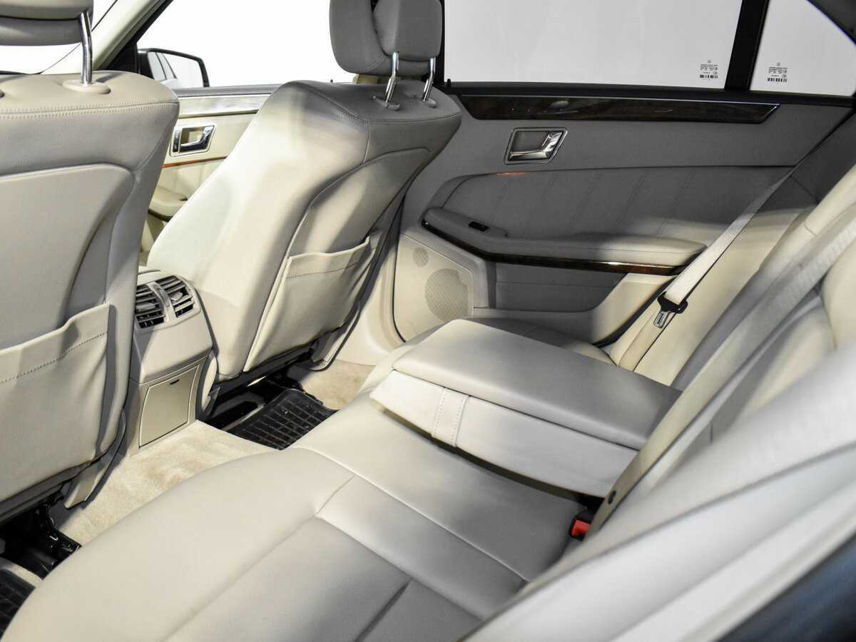 Mercedes-Benz E-Класс с пробегом — 2010 год. Фото: #10