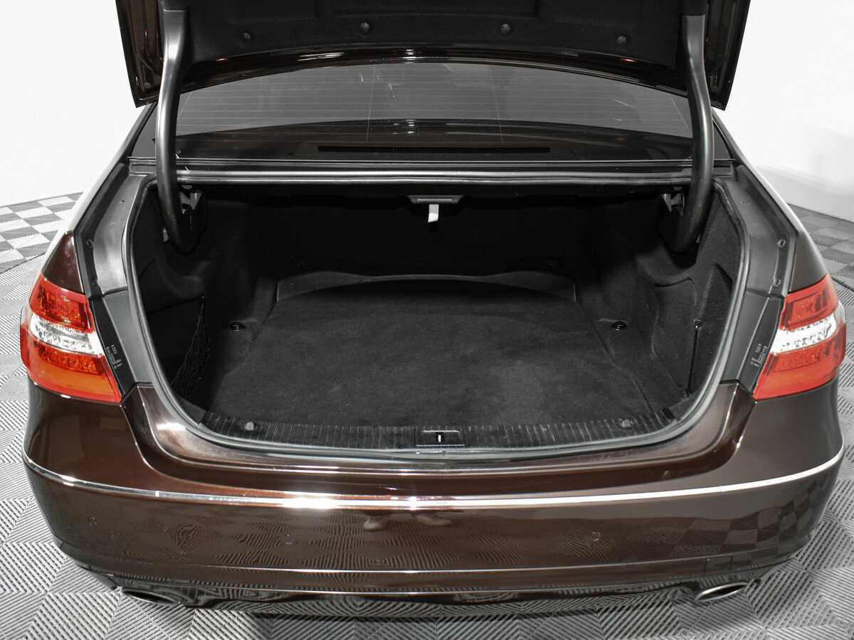 Mercedes-Benz E-Класс с пробегом — 2010 год. Фото: #18