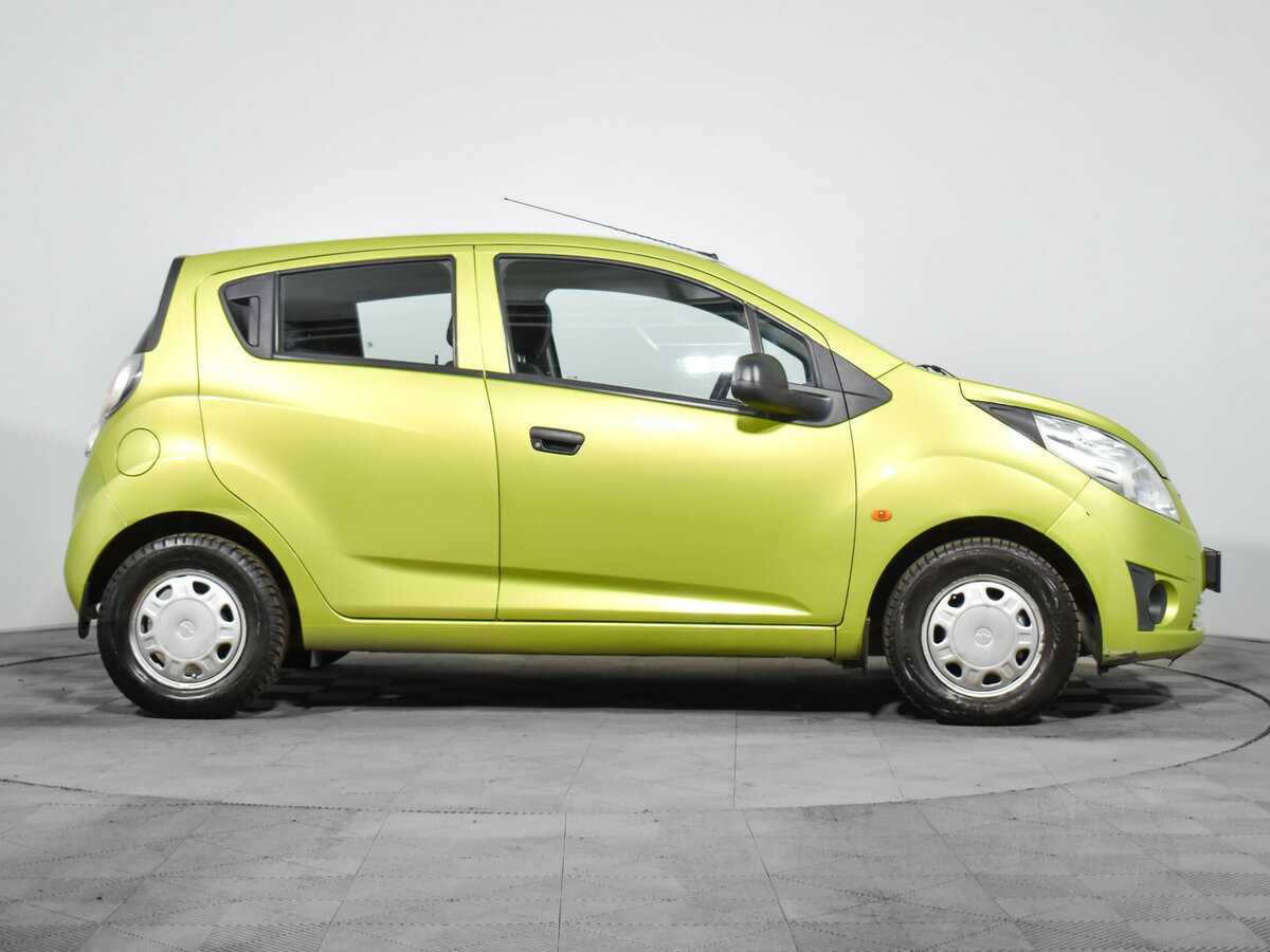Chevrolet Spark с пробегом — 2011 год. Фото: #3
