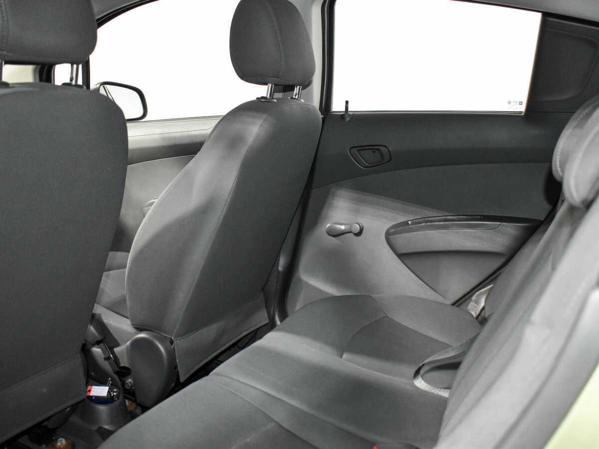 Chevrolet Spark с пробегом — 2011 год. Фото: #10