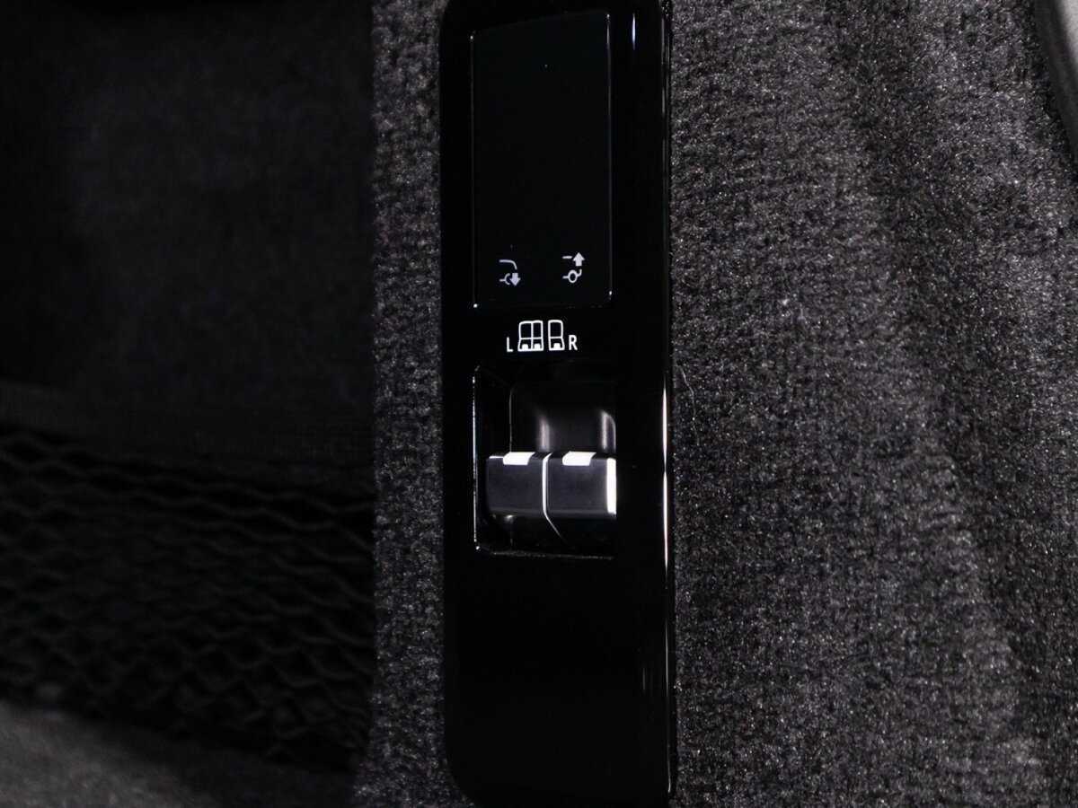 Land Rover Range Rover Sport с пробегом — 2022 год. Фото: #15