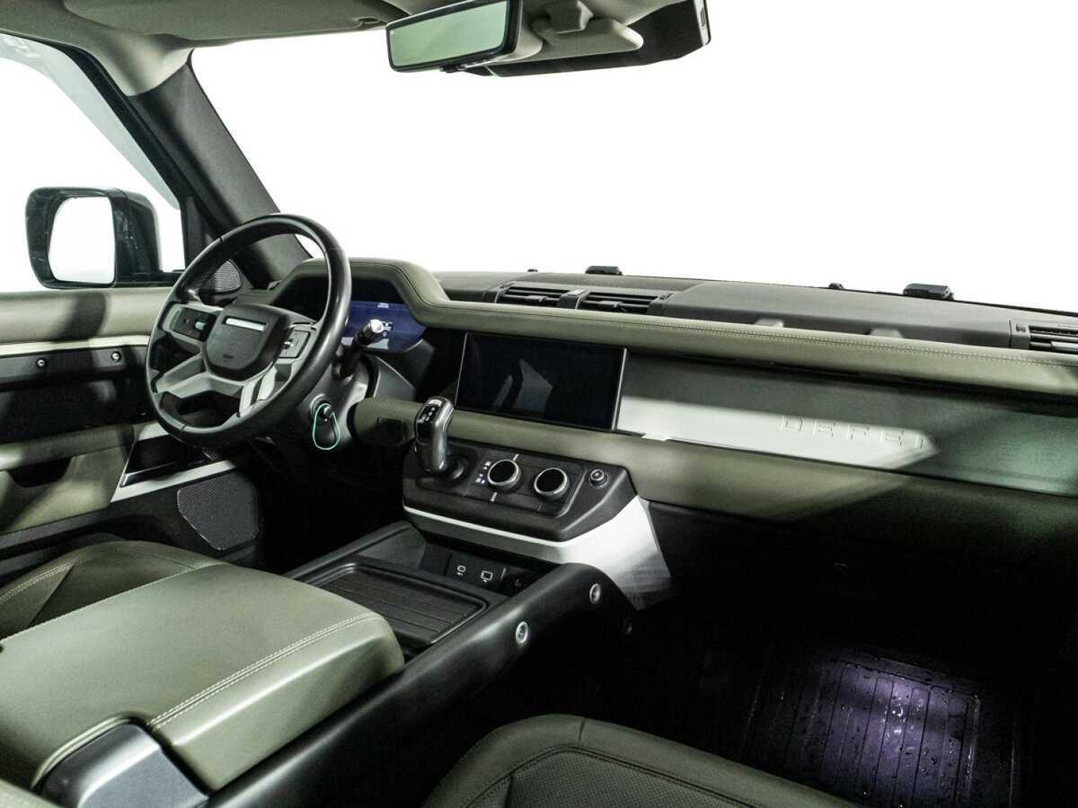 Land Rover Defender с пробегом — 2020 год. Фото: #6