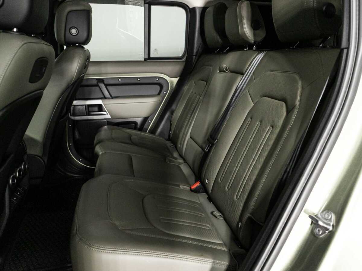 Land Rover Defender с пробегом — 2020 год. Фото: #7