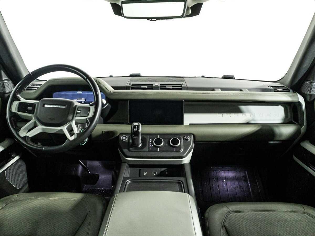 Land Rover Defender с пробегом — 2020 год. Фото: #10
