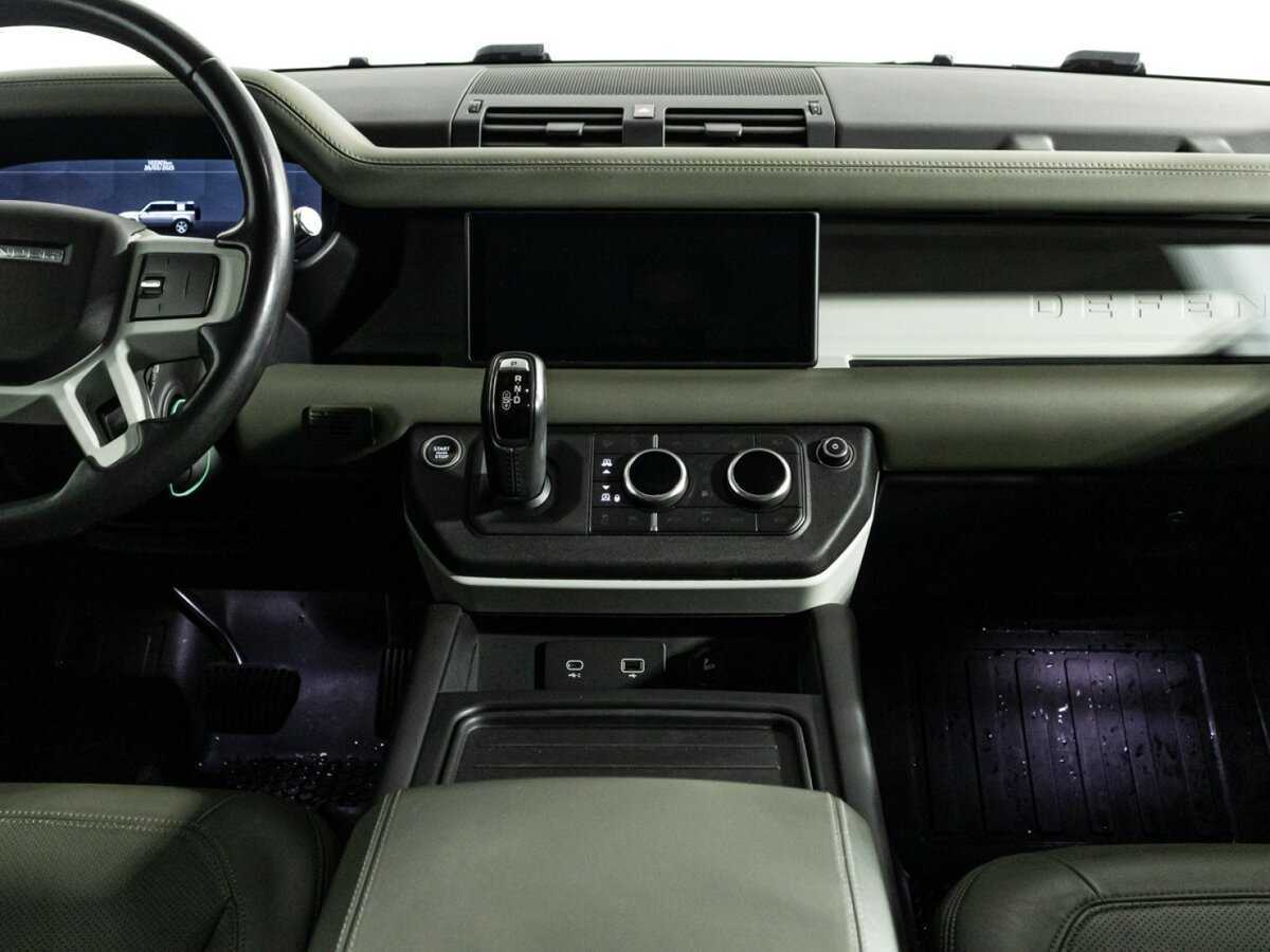 Land Rover Defender с пробегом — 2020 год. Фото: #11