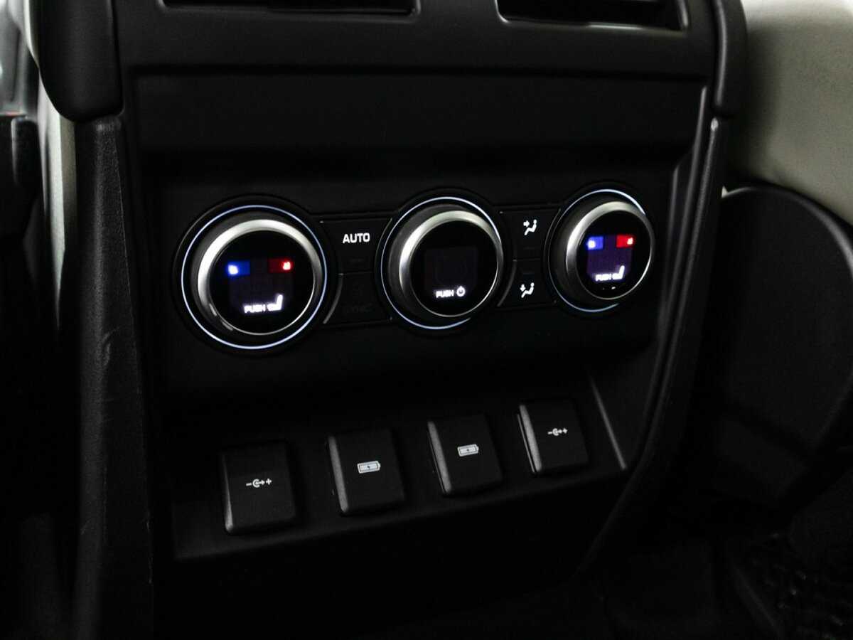 Land Rover Defender с пробегом — 2020 год. Фото: #23