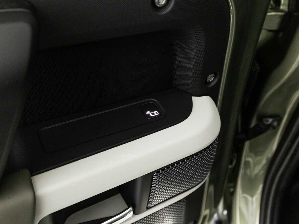 Land Rover Defender с пробегом — 2020 год. Фото: #24