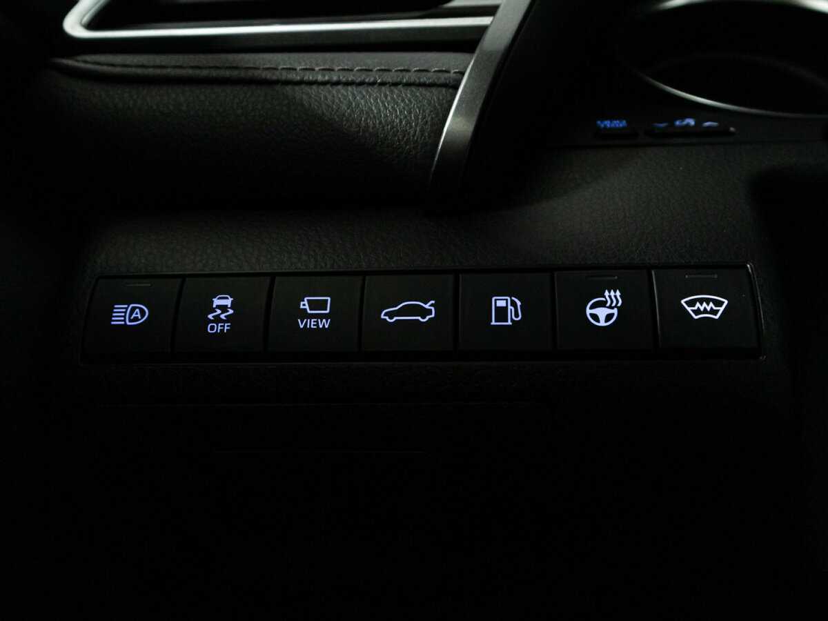 Toyota Camry с пробегом — 2018 год. Фото: #24