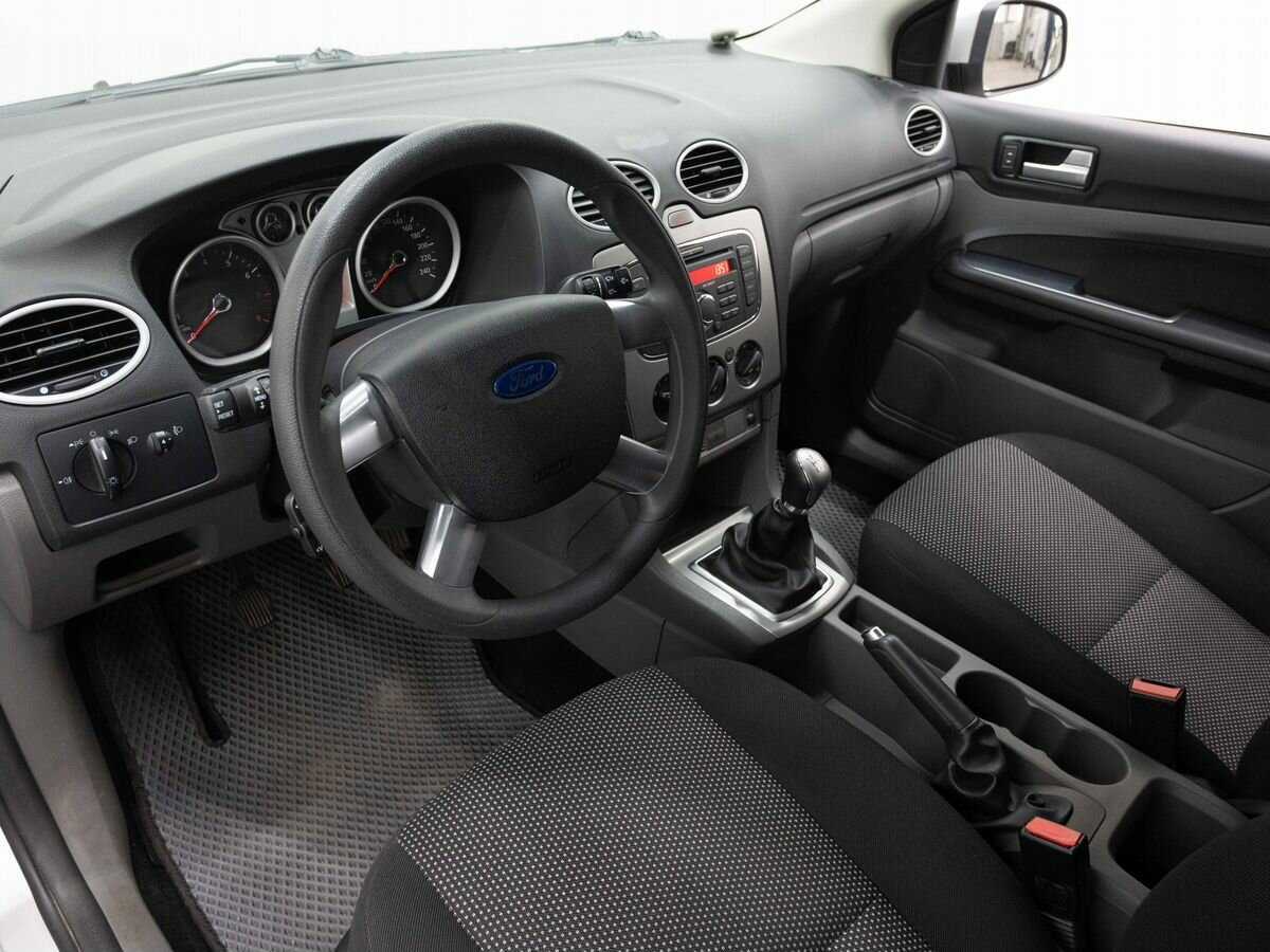 Ford Focus с пробегом — 2011 год. Фото: #7