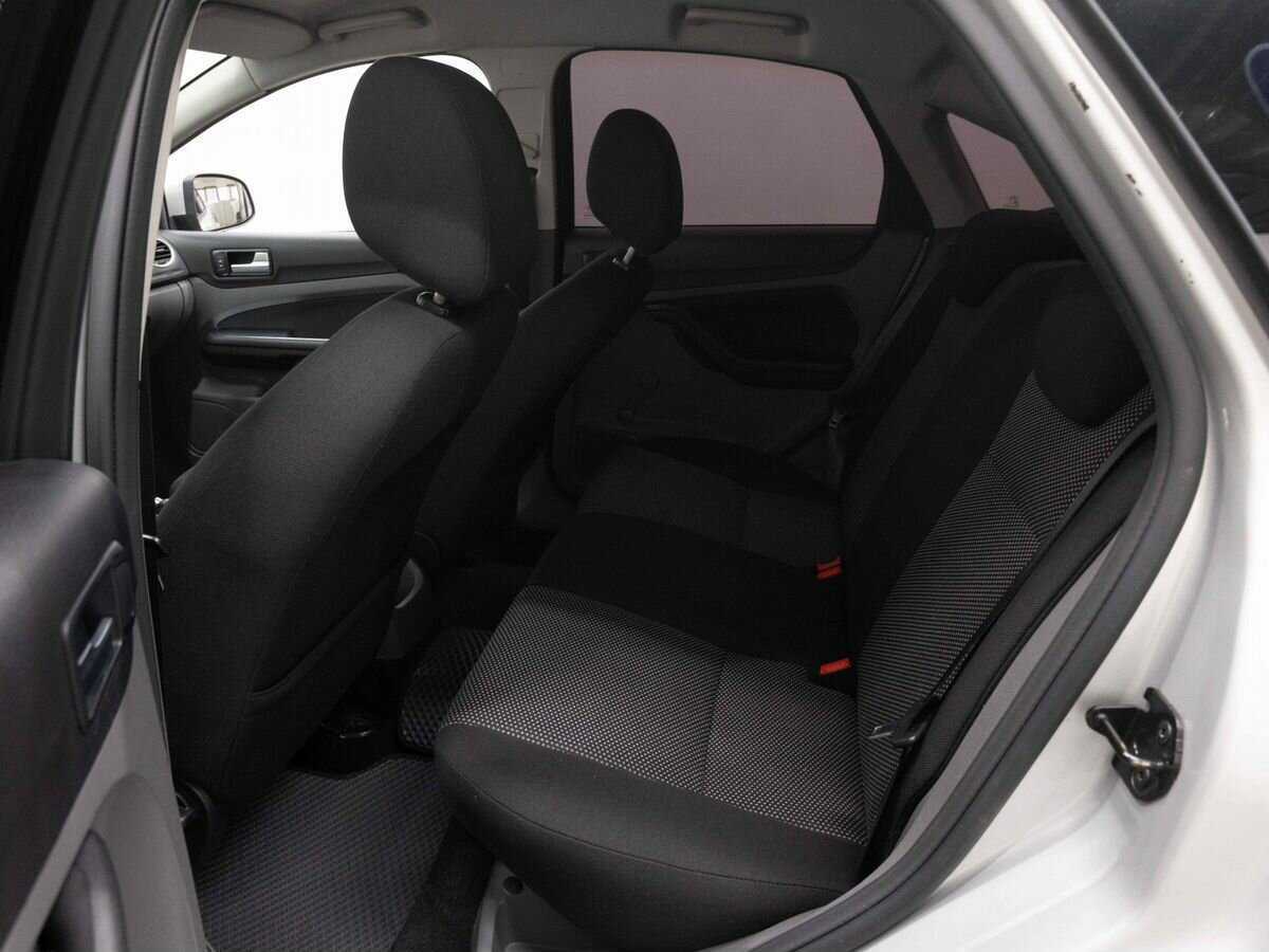 Ford Focus с пробегом — 2011 год. Фото: #9