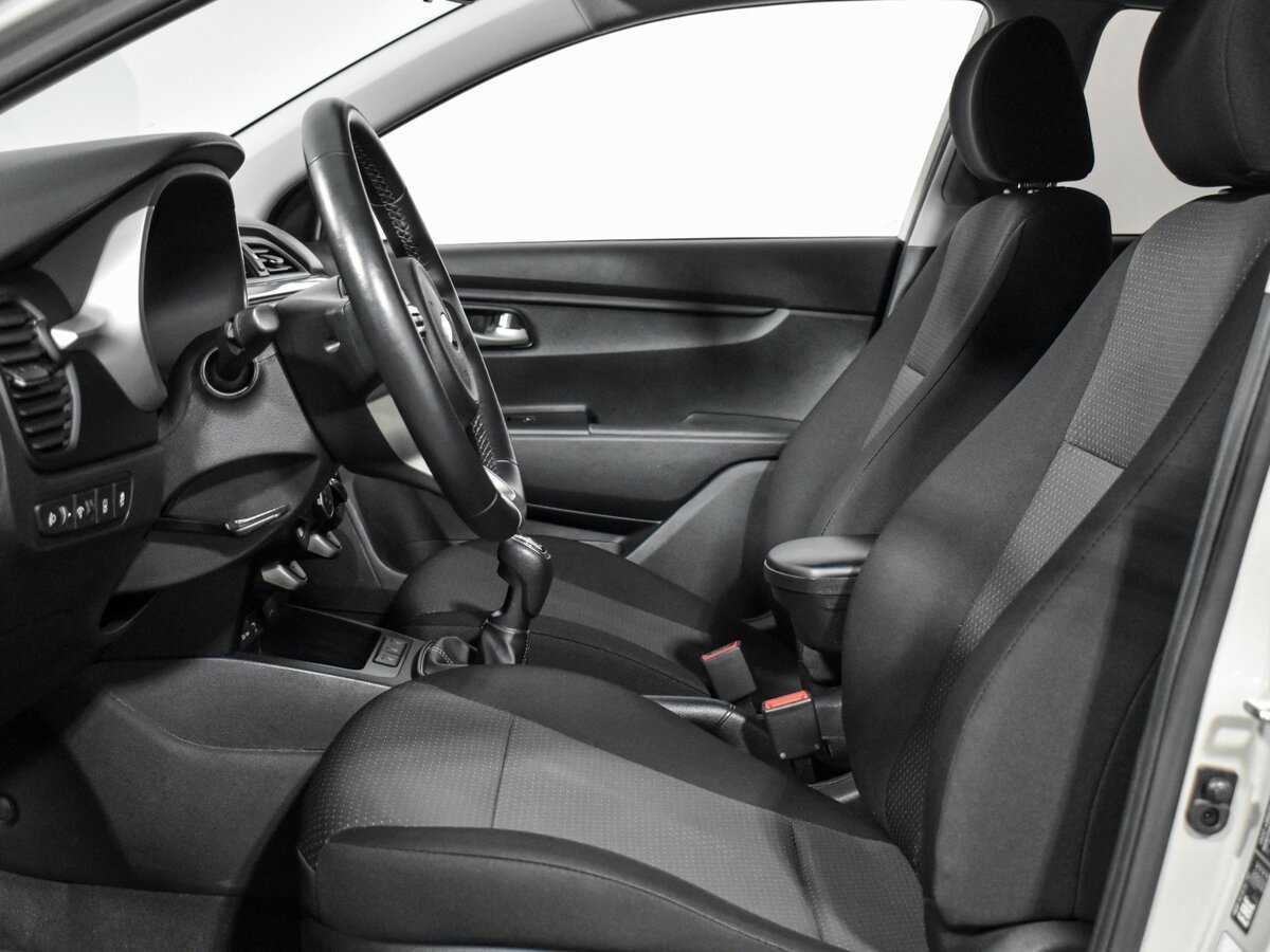 Kia Rio с пробегом — 2020 год. Фото: #10
