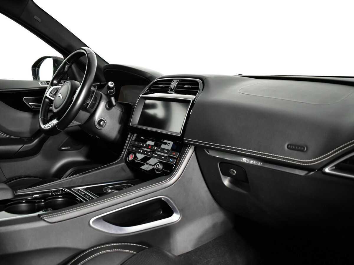 Jaguar F-Pace с пробегом — 2016 год. Фото: #8