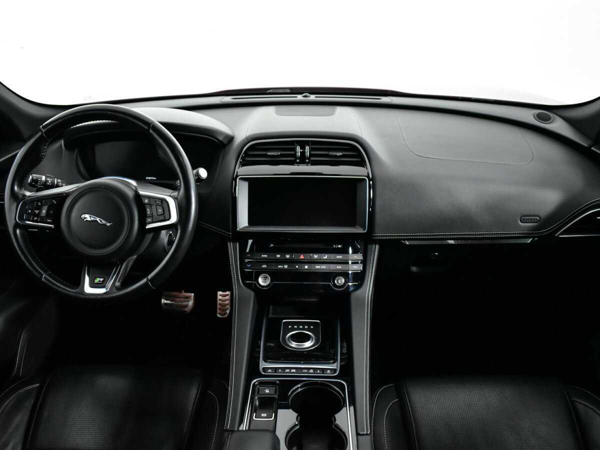 Jaguar F-Pace с пробегом — 2016 год. Фото: #11