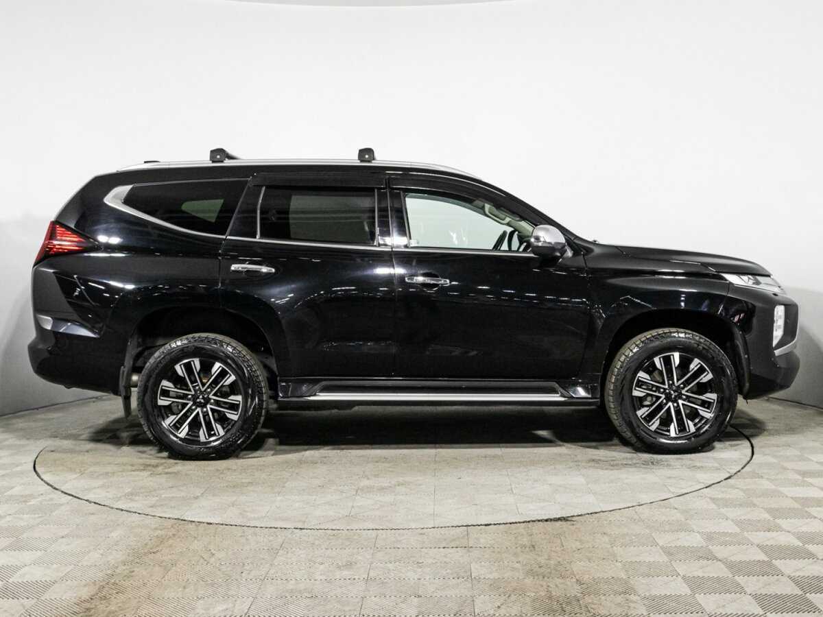 Mitsubishi Pajero Sport с пробегом — 2021 год. Фото: #3