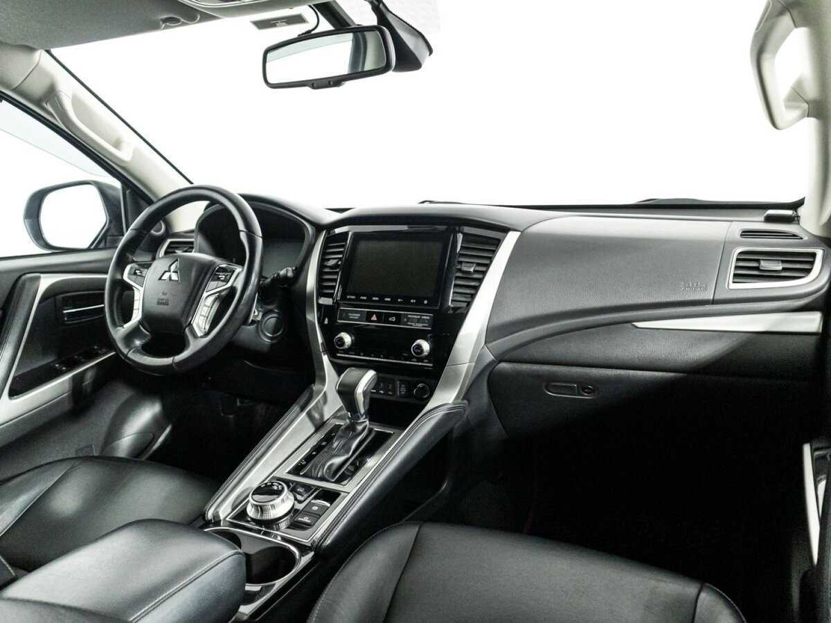 Mitsubishi Pajero Sport с пробегом — 2021 год. Фото: #8