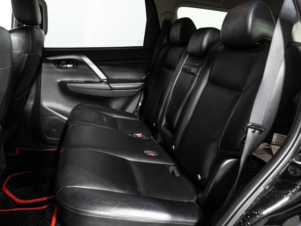 Mitsubishi Pajero Sport с пробегом — 2021 год. Фото: #9