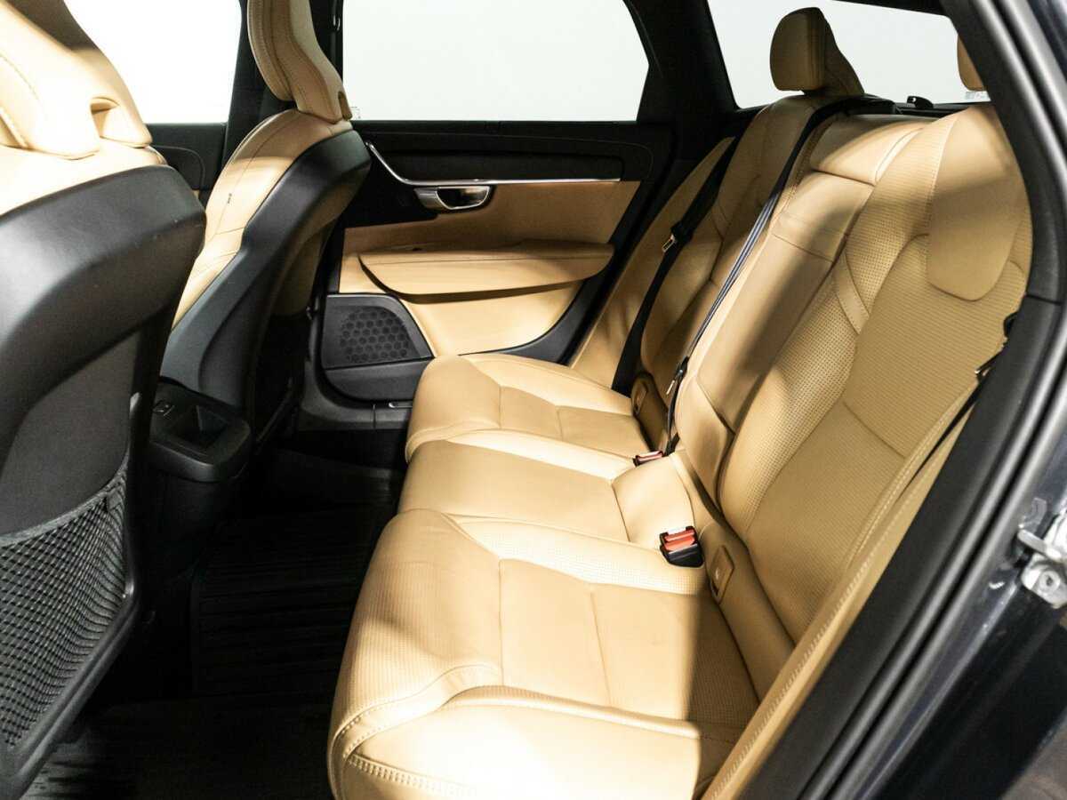 Volvo V90 Cross Country с пробегом — 2019 год. Фото: #9