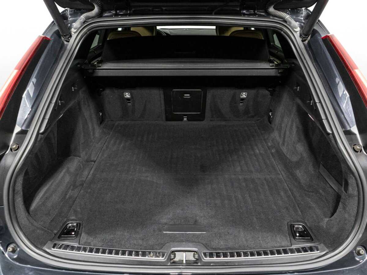 Volvo V90 Cross Country с пробегом — 2019 год. Фото: #14