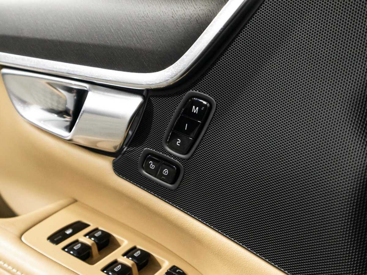 Volvo V90 Cross Country с пробегом — 2019 год. Фото: #16