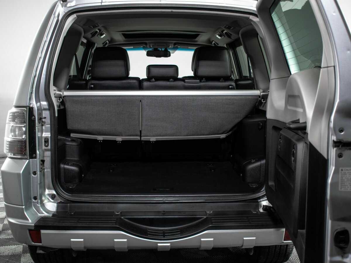 Mitsubishi Pajero с пробегом — 2011 год. Фото: #15