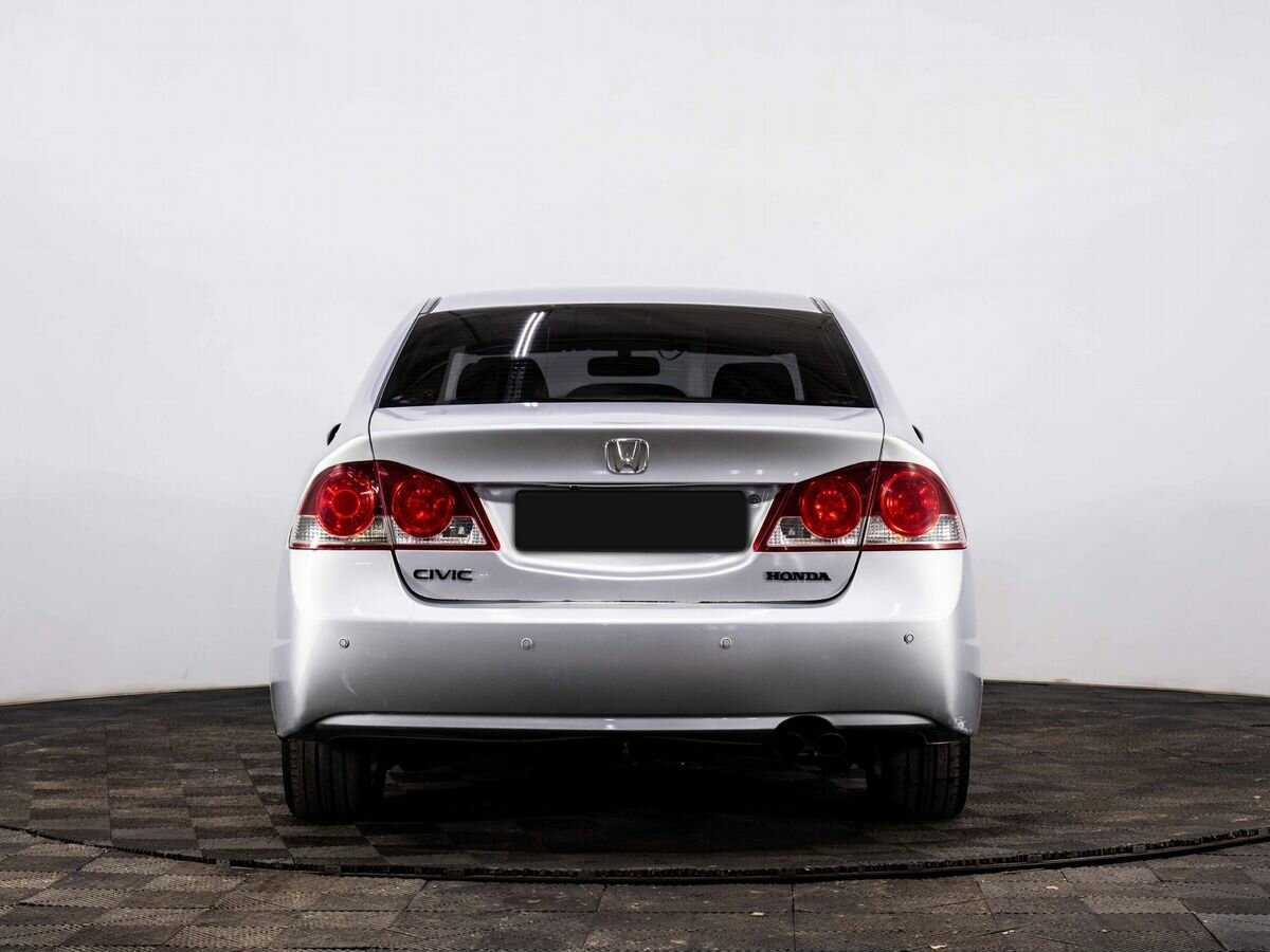 Honda Civic с пробегом — 2007 год. Фото: #4