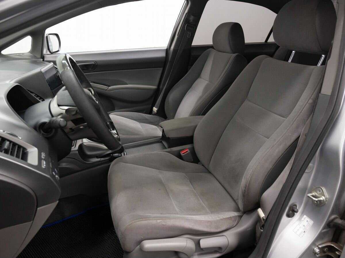 Honda Civic с пробегом — 2007 год. Фото: #7