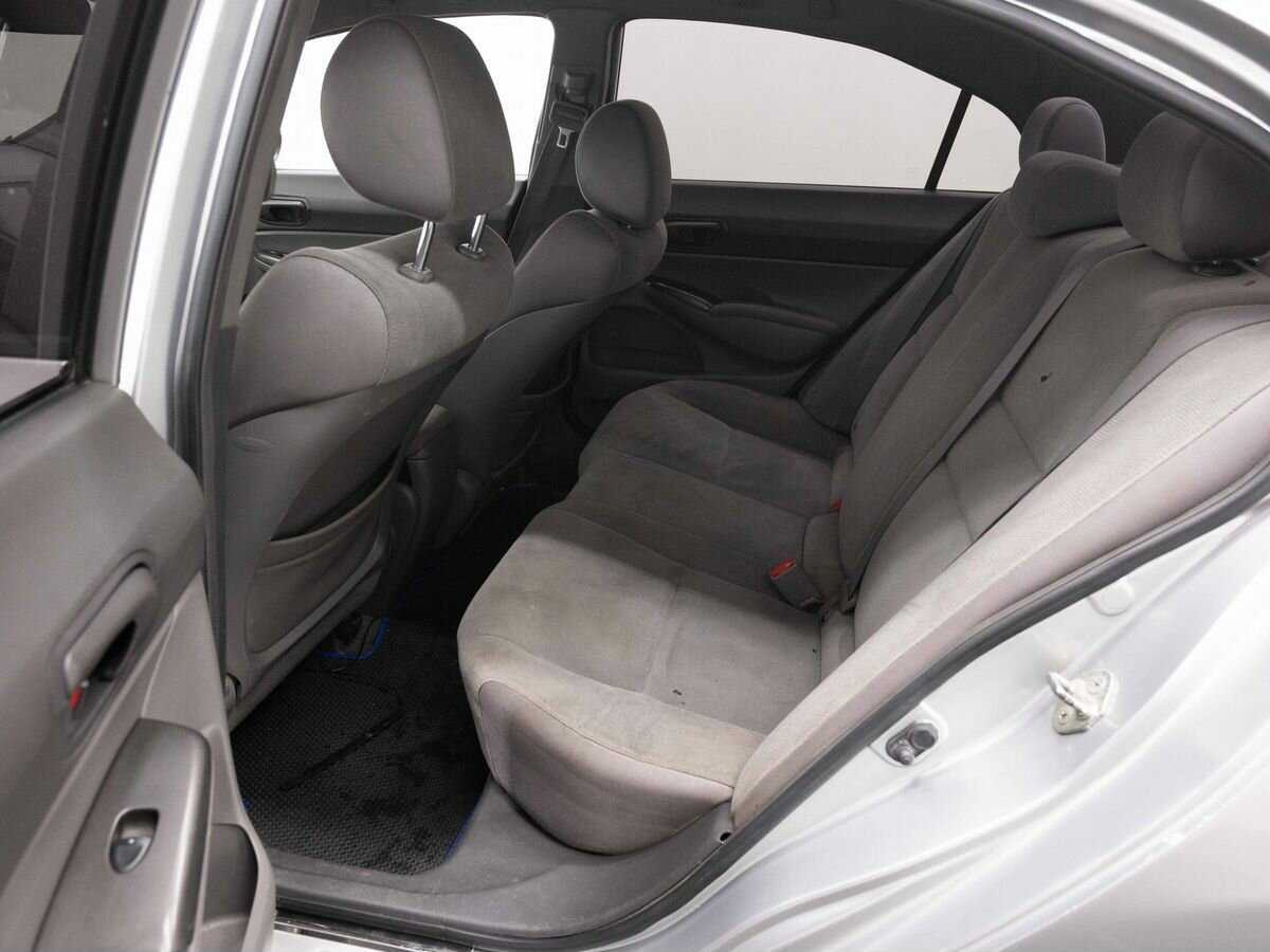 Honda Civic с пробегом — 2007 год. Фото: #8