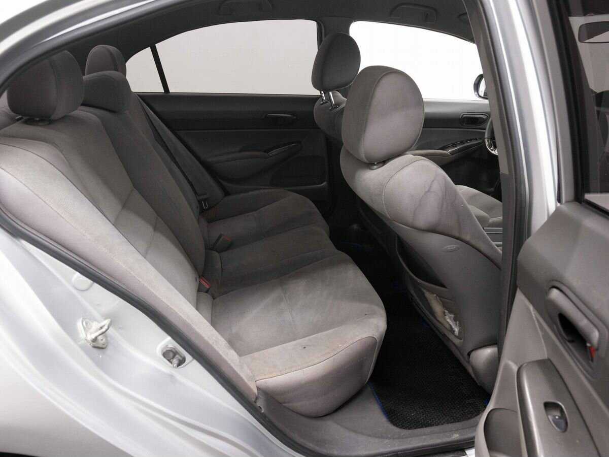 Honda Civic с пробегом — 2007 год. Фото: #9