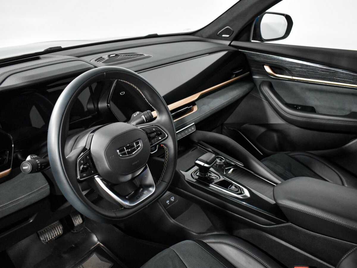 Geely Monjaro с пробегом — 2023 год. Фото: #6