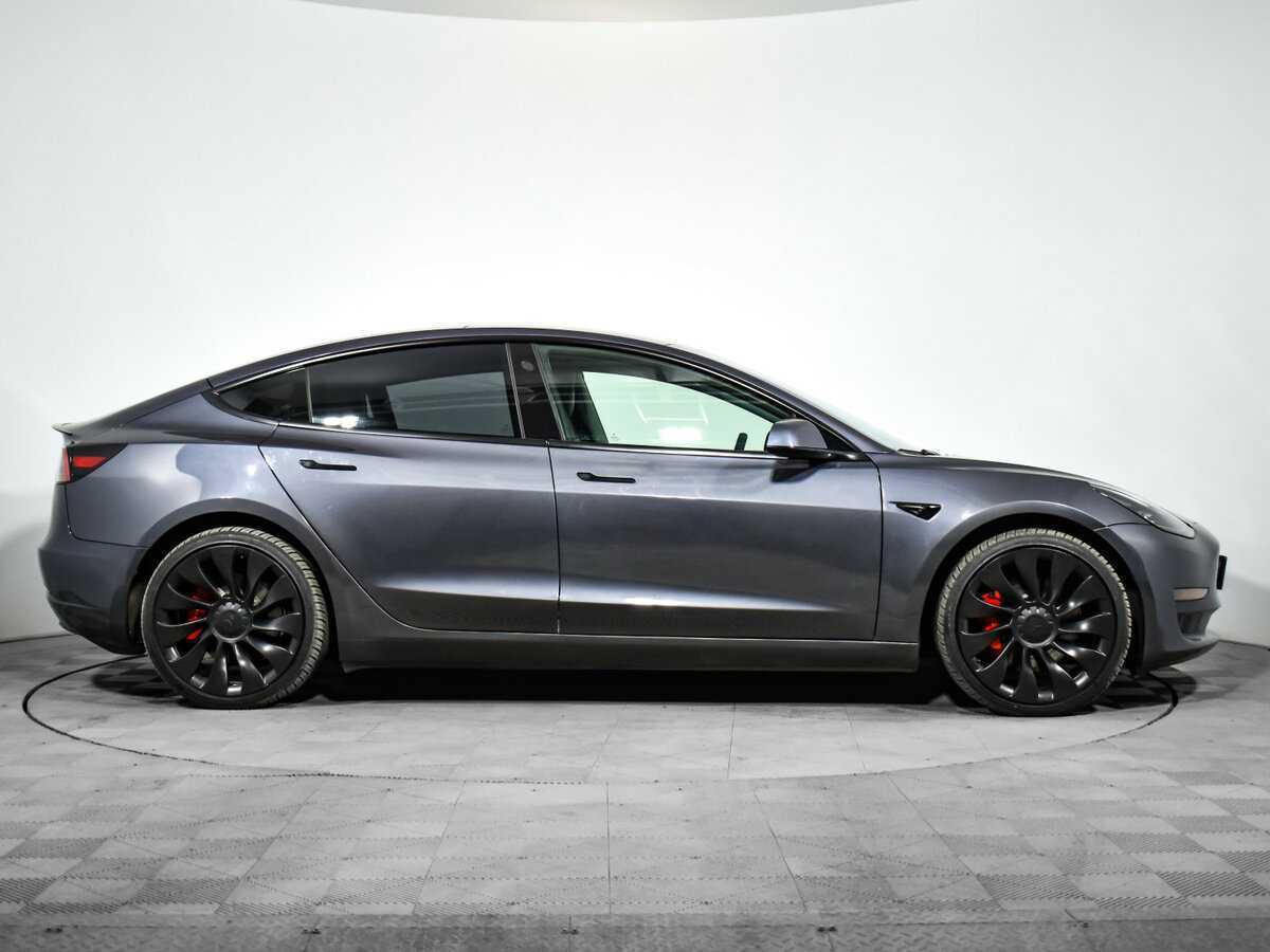 Tesla Model 3 с пробегом — 2023 год. Фото: #3
