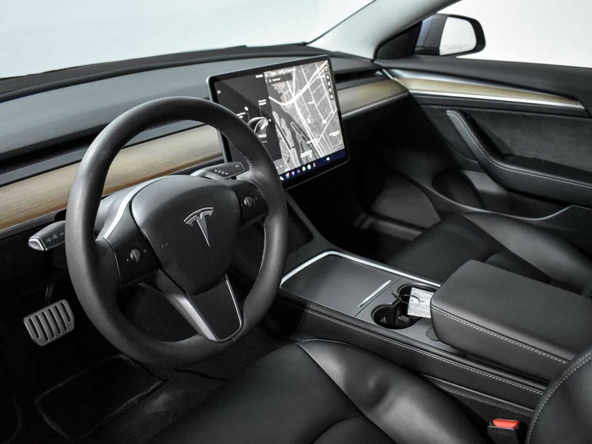 Tesla Model 3 с пробегом — 2023 год. Фото: #8