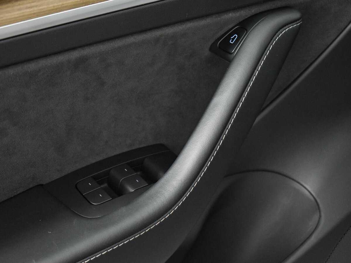 Tesla Model 3 с пробегом — 2023 год. Фото: #9